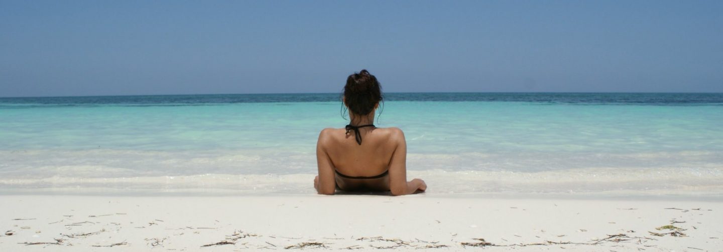 Zonnecrème smeren om zonnebrand en huidontstekingen te voorkomen